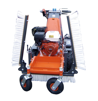 Kunstrasenbesen 250 cm Arbeitsbreite