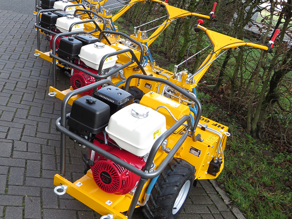 Lieferung neuer Bodenfräsen nach Frankreich